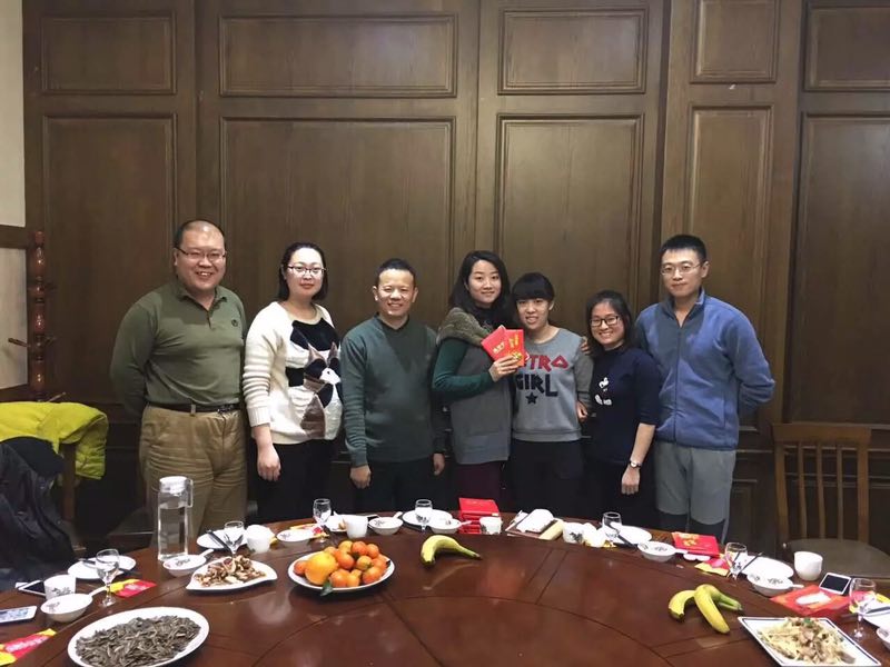 年会聚餐